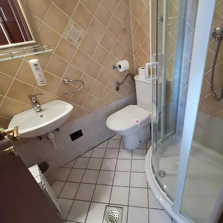 Athos Hotel 3*