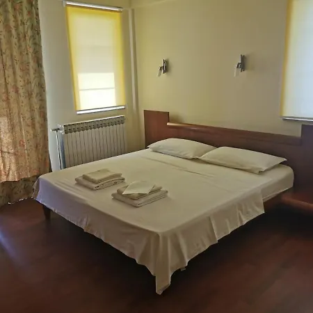 Hotel Athos 3*